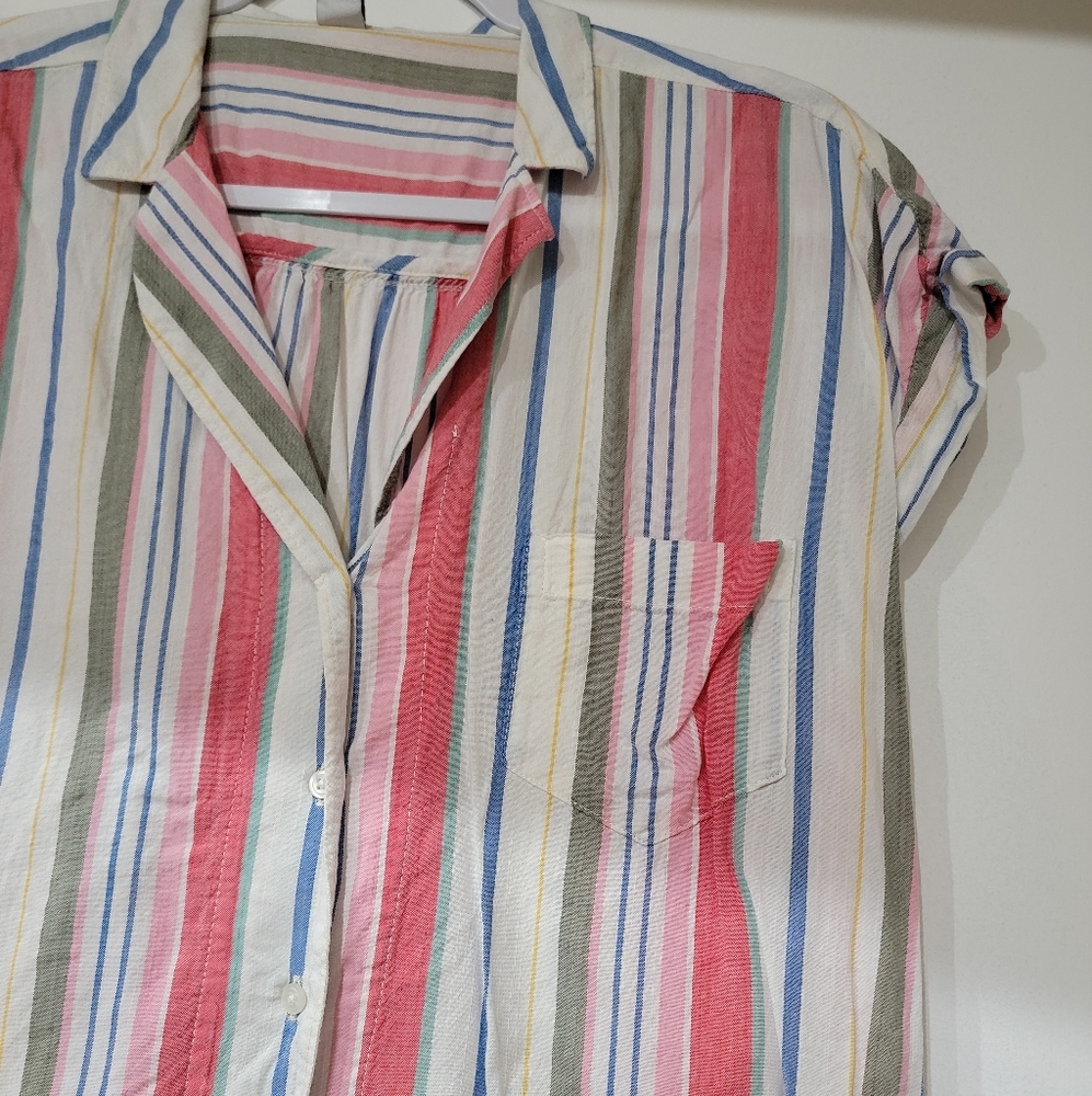 Old Navy top